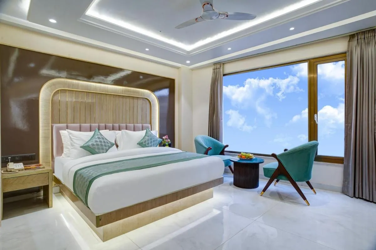 Image 1 of Gold The Prime Newly Built 2 Mins From Connaught Place and Railway Station