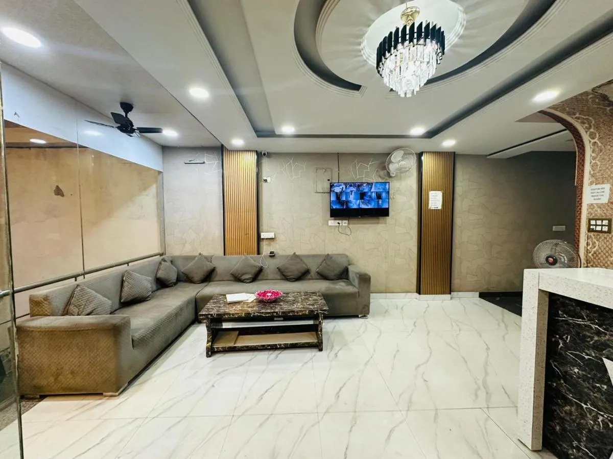 Image 4 of HOTEL S R PLAZAa