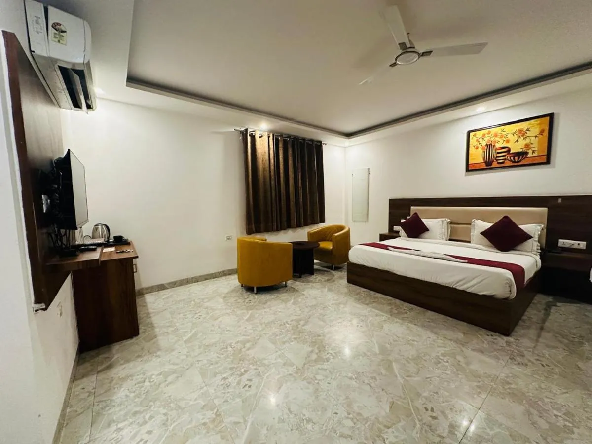 Image 4 of HOTEL THE CLARKs