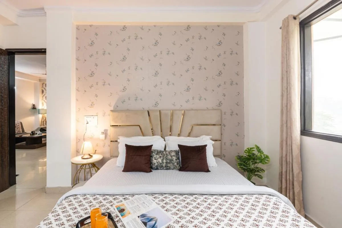 Image 1 of Homlee-Vintage 2BHK Apt with Fort/Park View