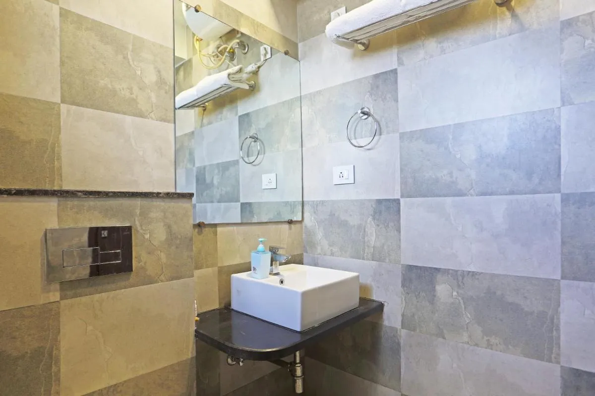 Image 2 of Hotel Aerostar Gold – Opposite Max Healthcare