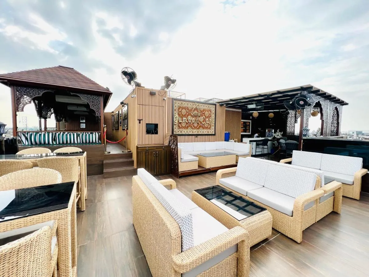 Image 2 of Hotel Aiwan-e-Shahi