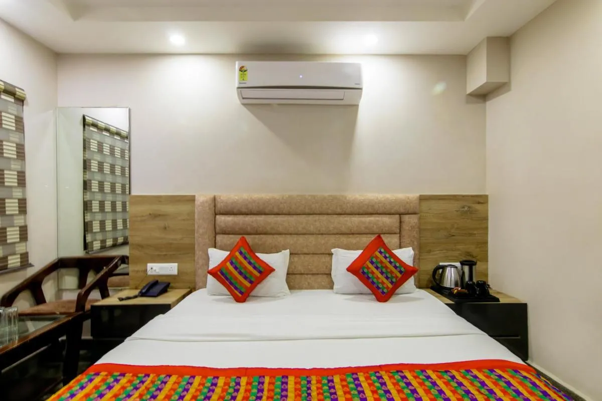 Image 1 of Hotel Anand – Walk in from New Delhi Railway Station