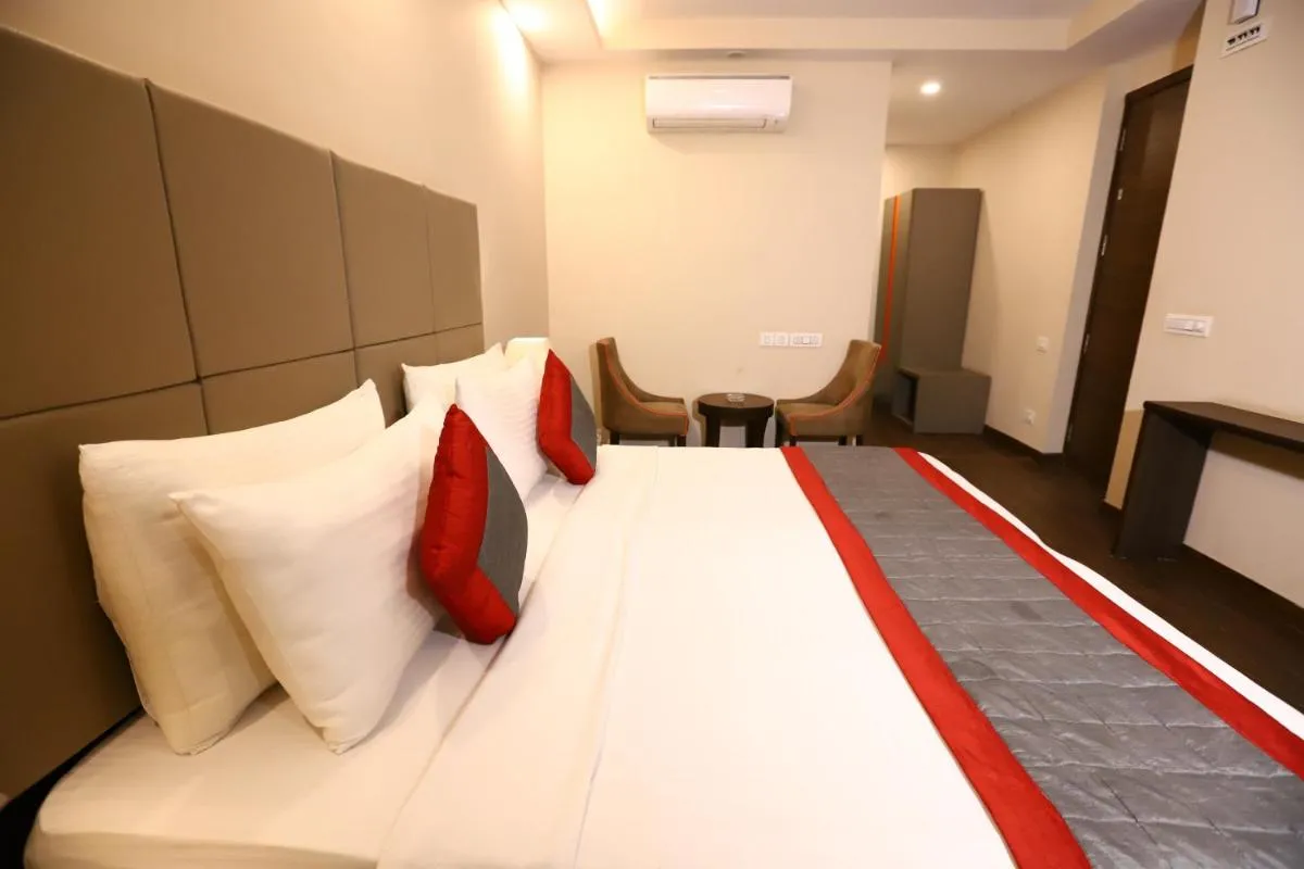 Image 2 of Hotel Azulo Inn Bhikaji Cama Place Delhi – Couple Friendly Local IDs Accepted