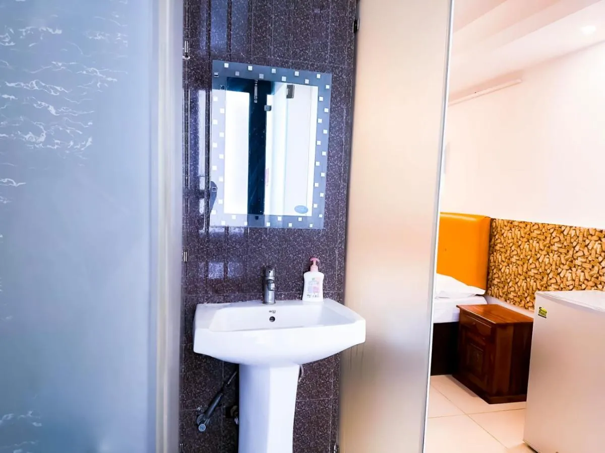 Image 2 of Hotel Blueberry