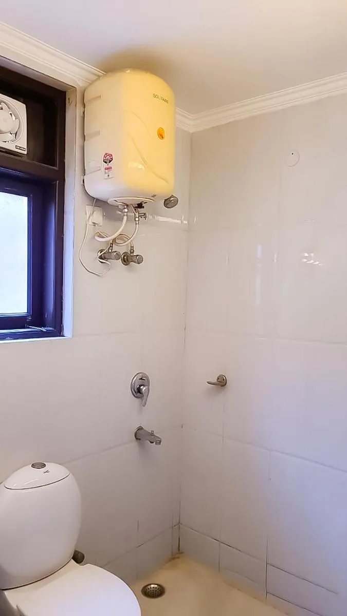 Image 3 of Hotel Chittaranjan Park