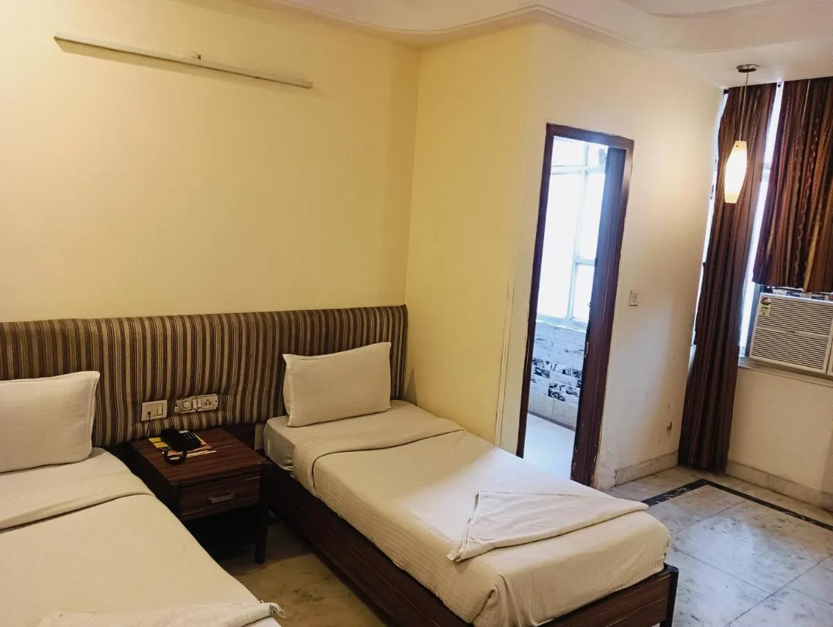 Image 2 of Hotel Classic Inn Near karol bagh Metro