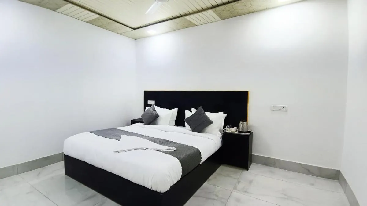 Image 4 of Hotel Corner View