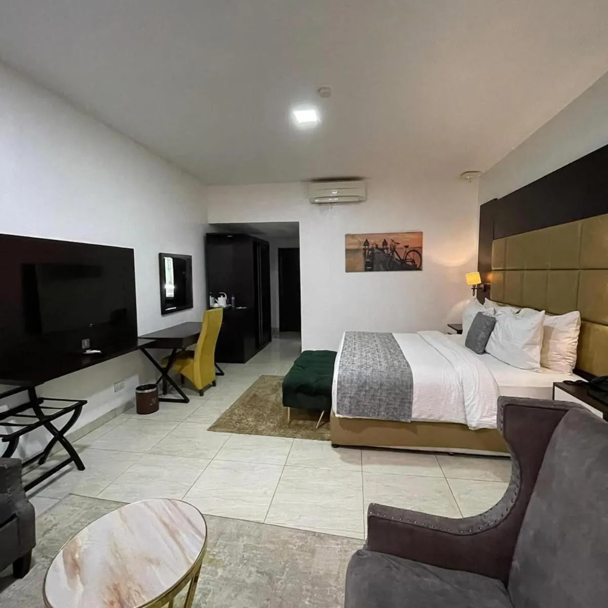 Image 4 of Hotel De Olive Aero Near Delhi Airport