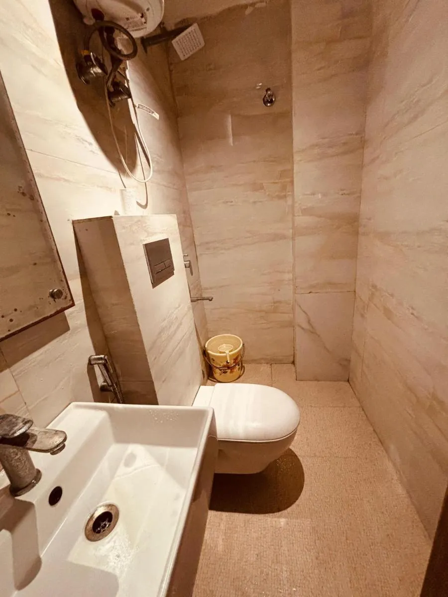 Image 4 of Hotel GL House Inn Near Delhi Airport Mahipalpur