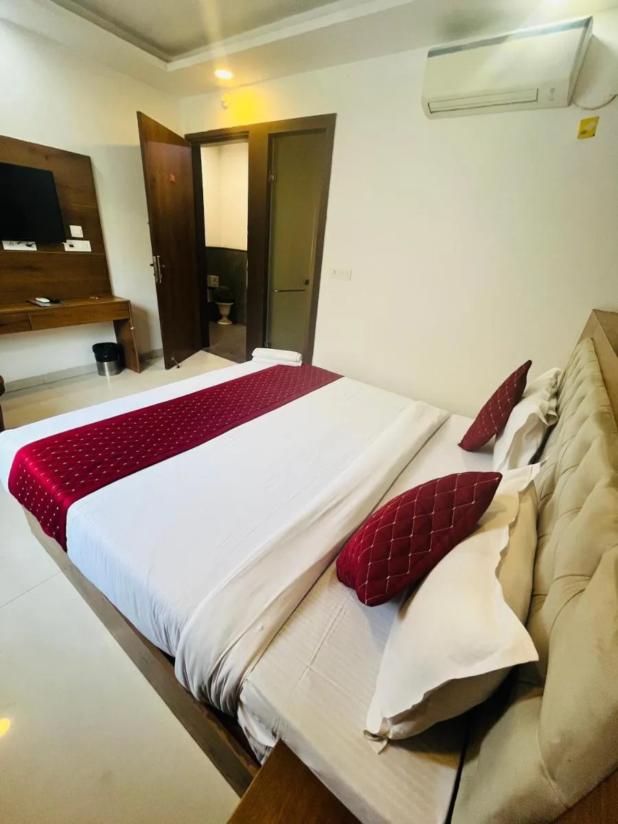 Image 1 of Hotel G-Lory Suite Near By IGI AirPort