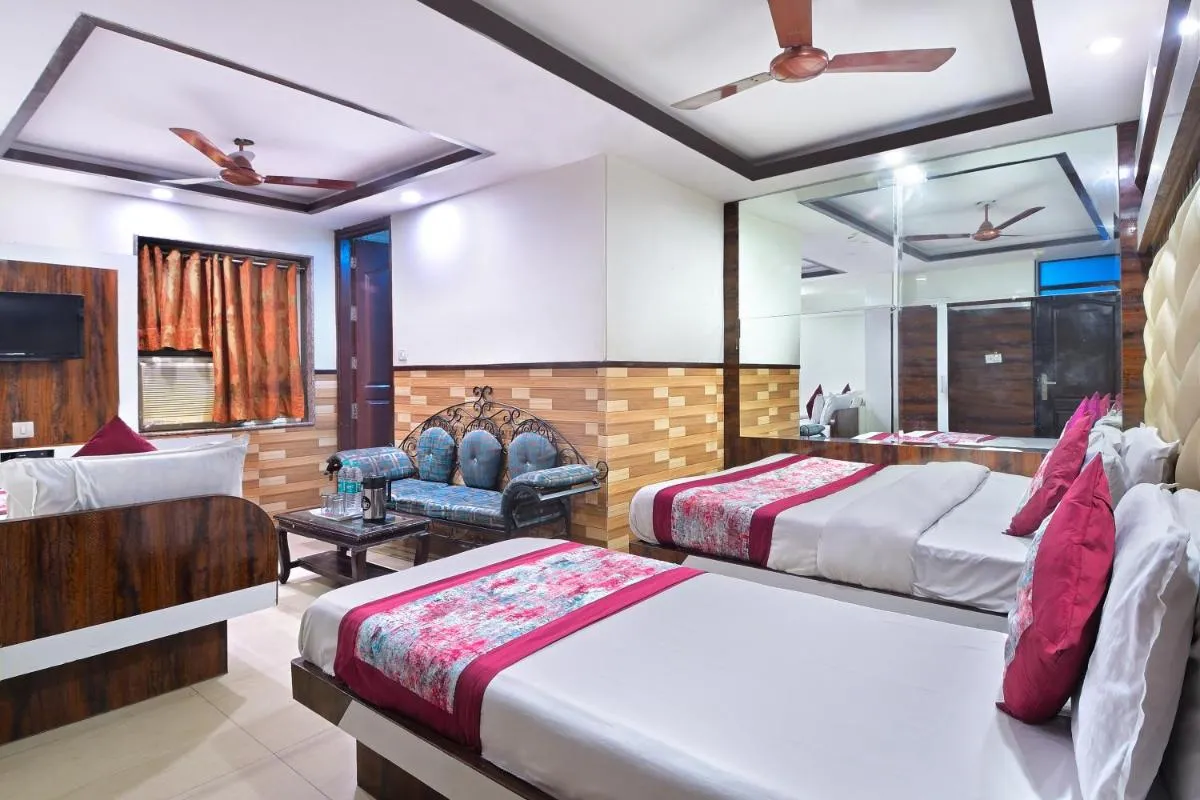 Image 1 of Hotel Glow Inn Paharganj-3 Mins Walk From New Delhi Railway Station