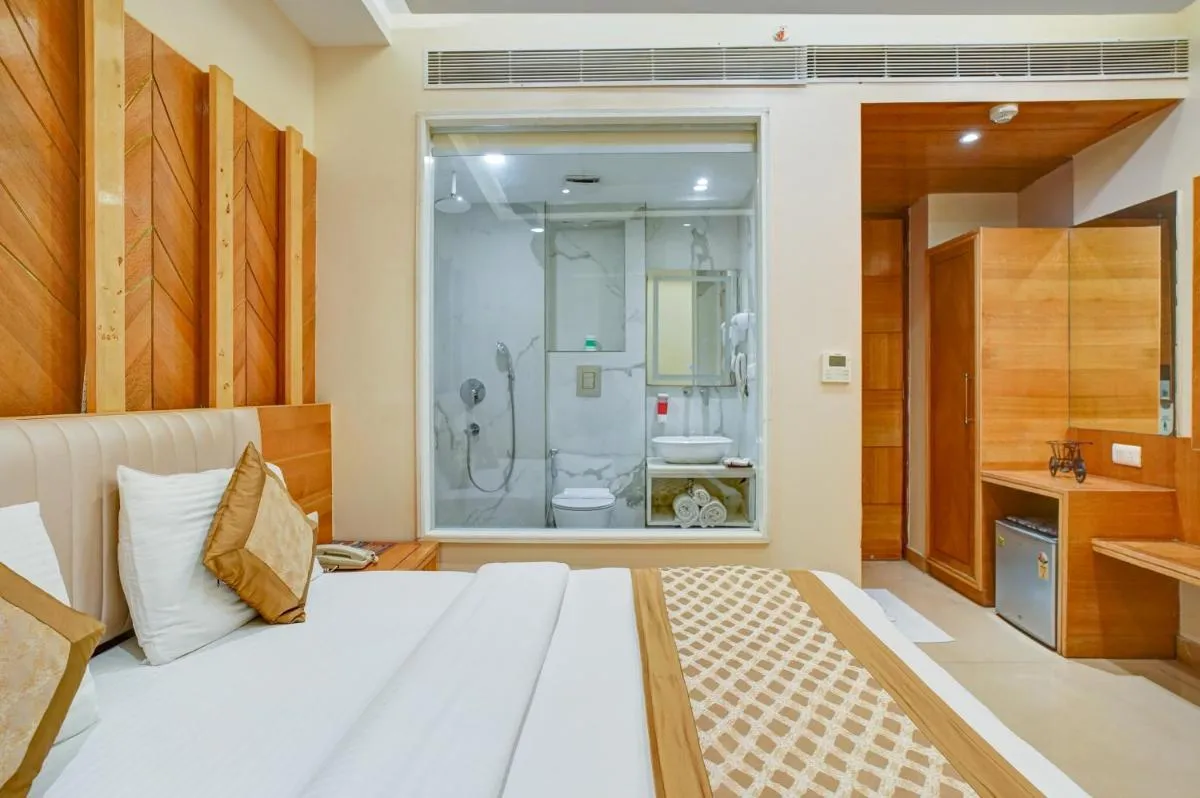 Image 1 of Hotel Gold Palace – 03 Mins Walk From New Delhi Railway Station