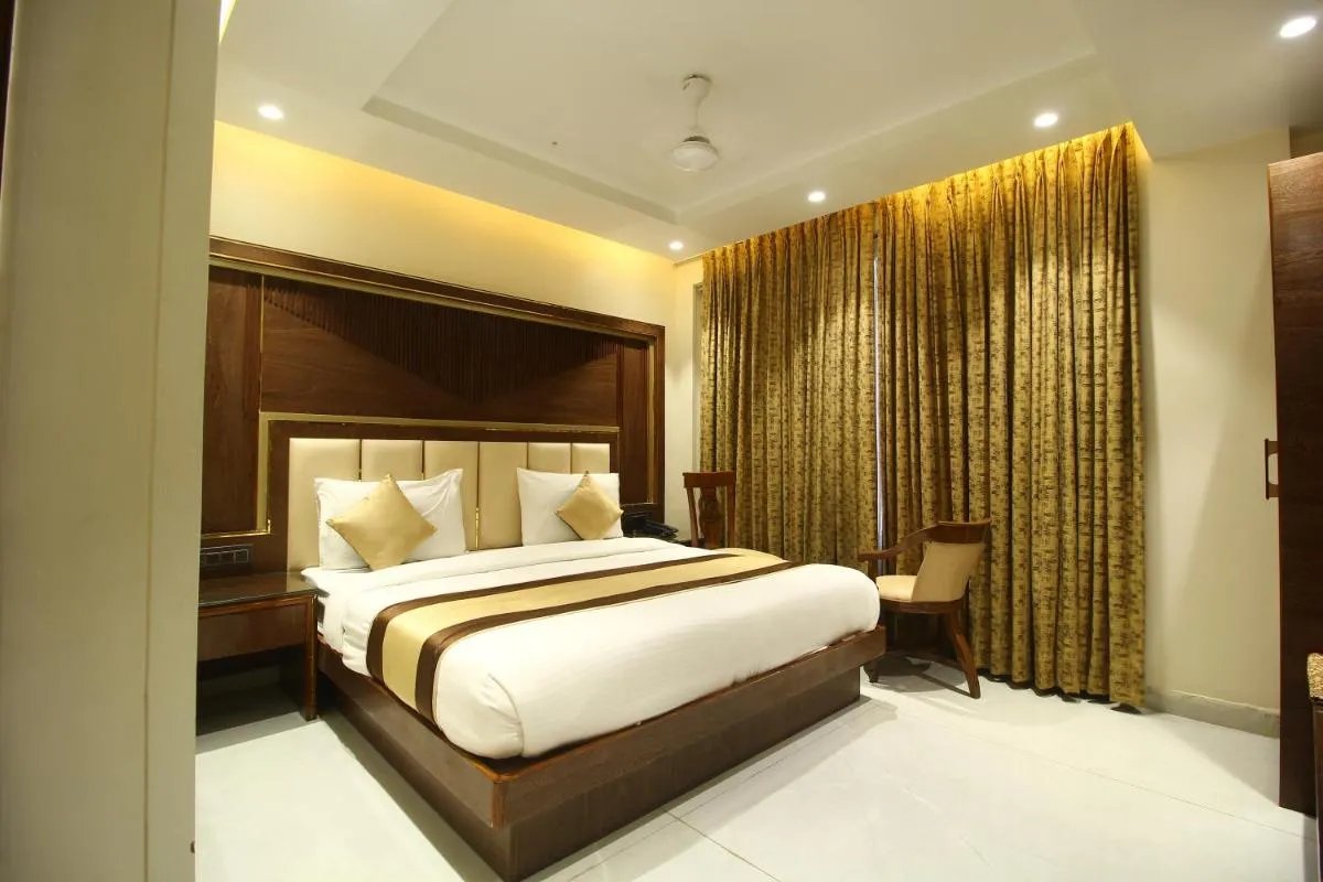 Image 2 of Hotel Grand Plaza in City Centre – At New Delhi Railway Station