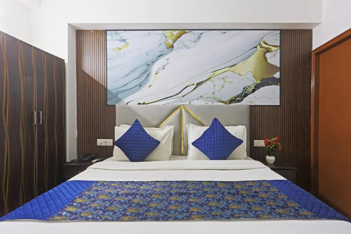 Image 1 of Hotel Happy Plaza- Near Delhi International Airport Pkicup free