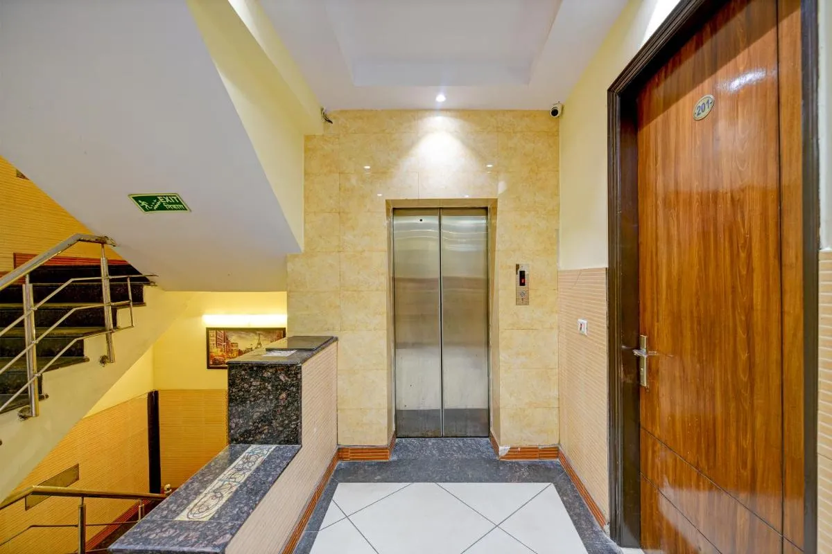 Image 3 of Hotel Le Grand – Walk-in from RK Ashram Metro Station