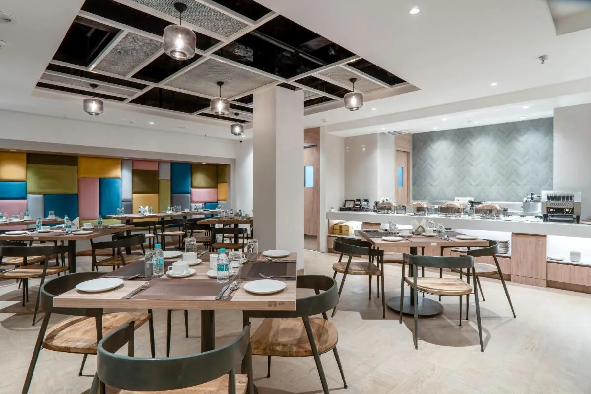 Image 2 of Hotel Le Roi Express Karol Bagh