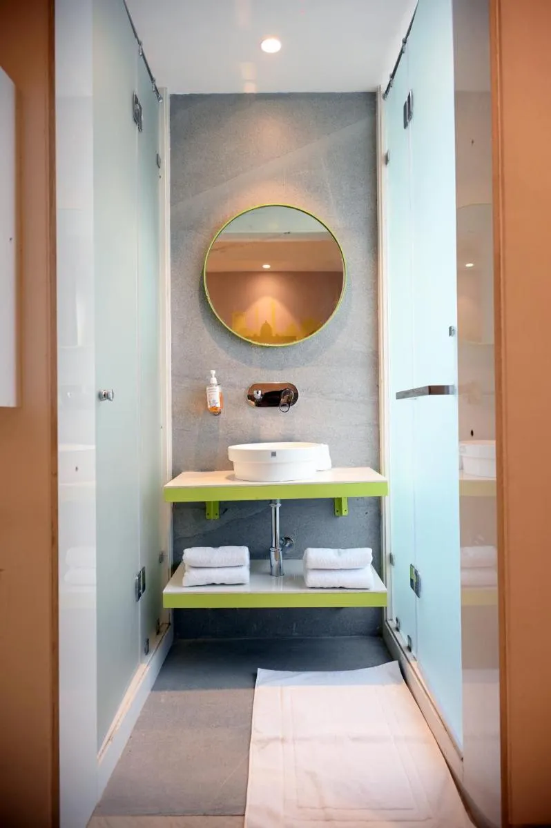 Image 3 of Hotel Le Roi Express Karol Bagh