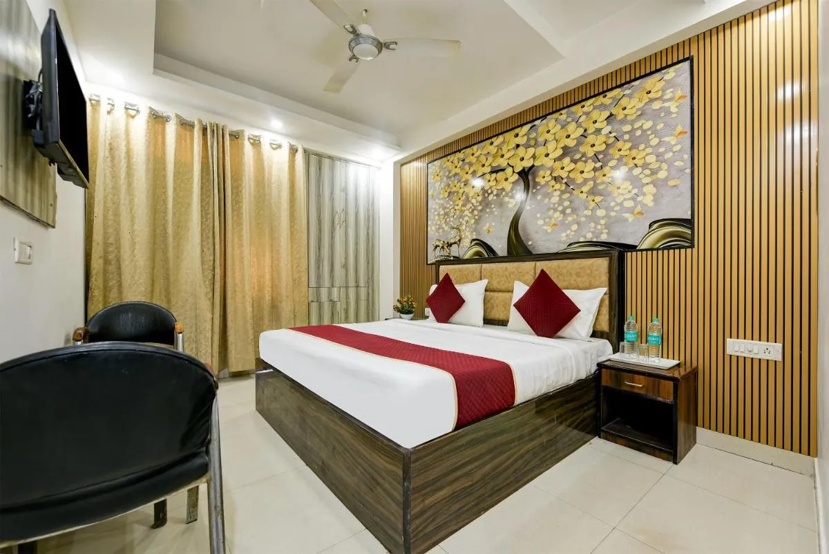 Image 3 of Hotel Lookout Stay Delhi IGI Airport