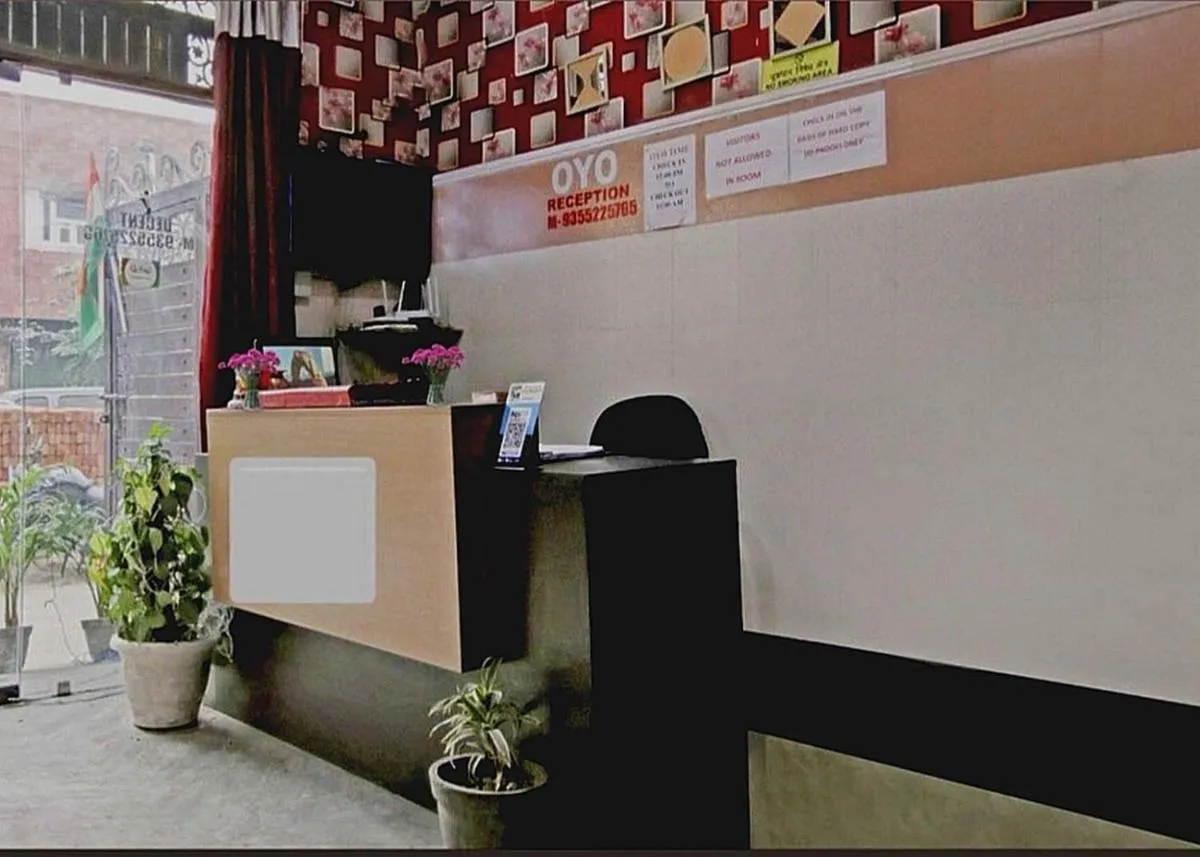 Image 3 of Hotel O Decent