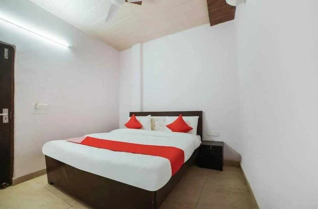 Image of Hotel O KL khari Near Ashoka Park Mein Metro