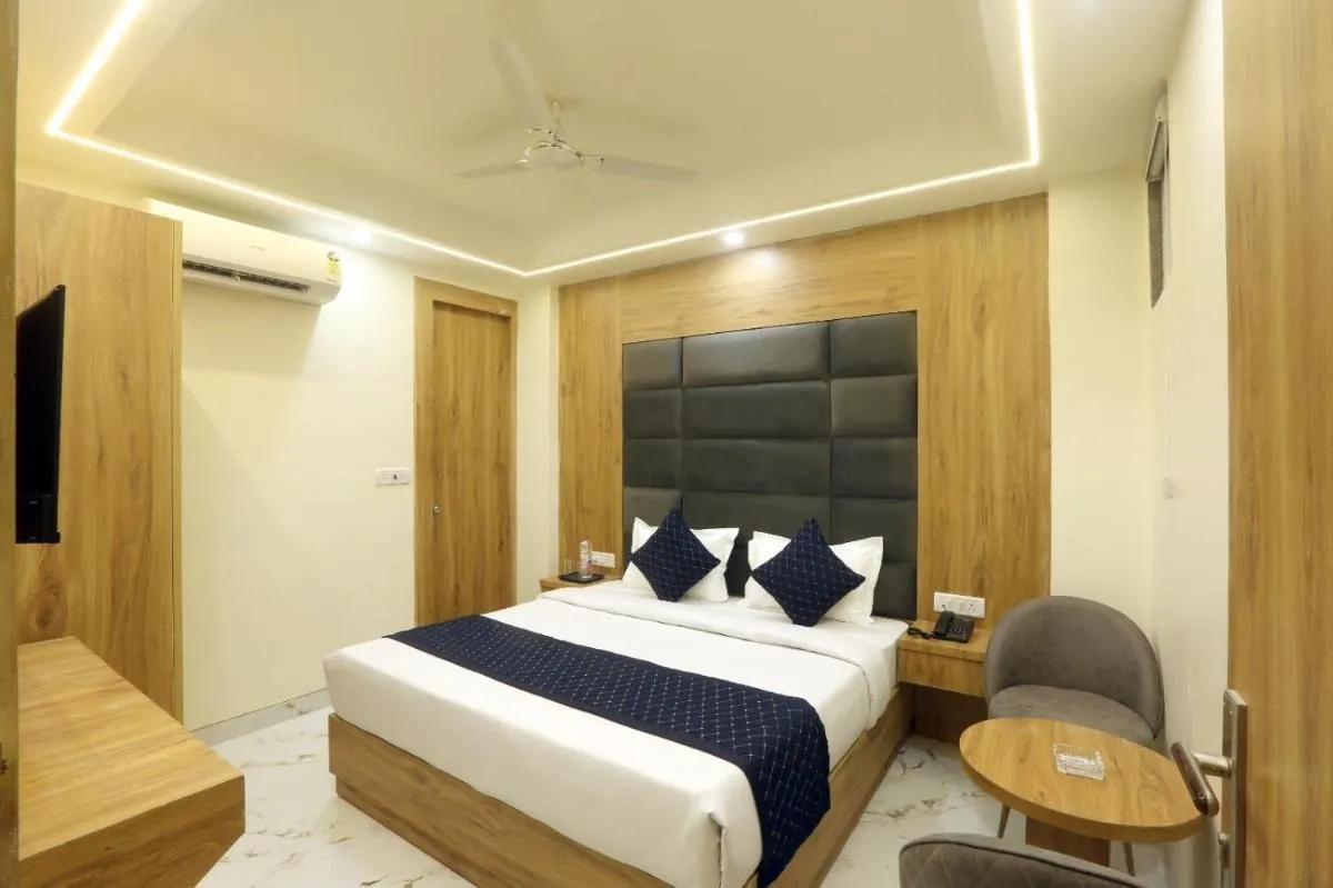 Image 5 of Hotel Oakwood