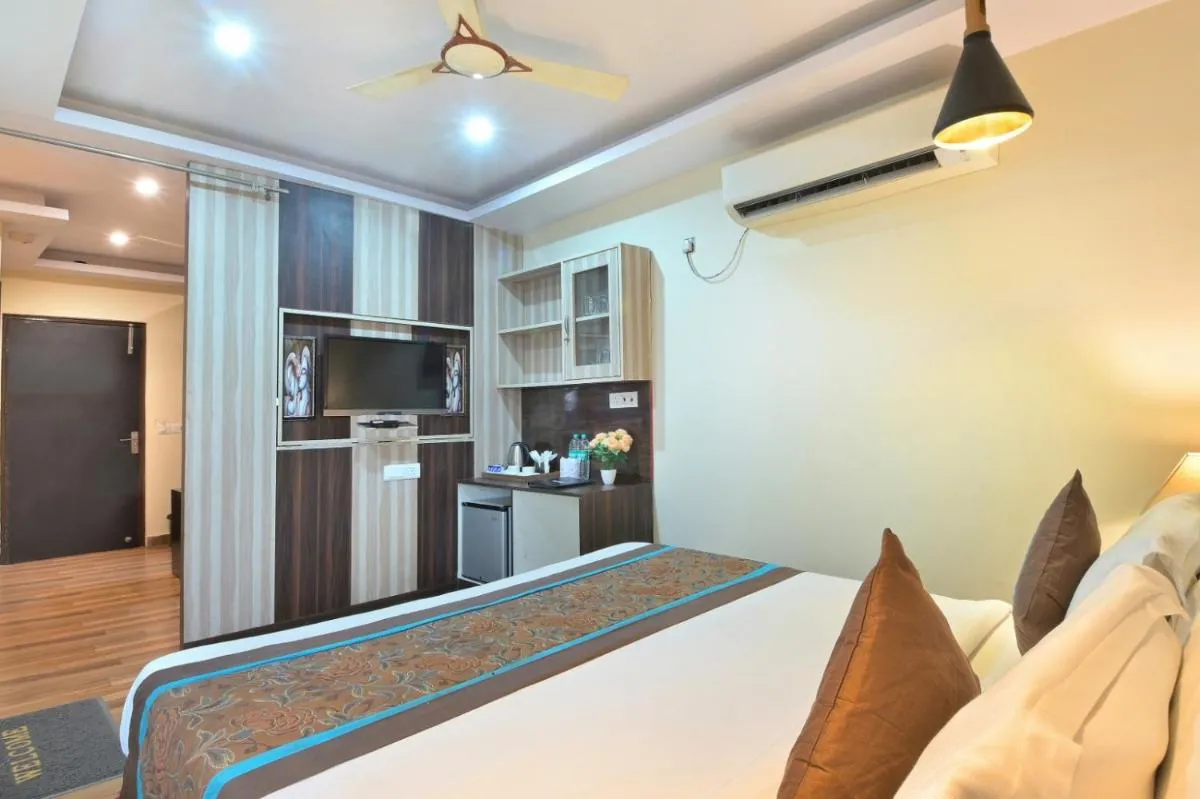 Image 3 of Hotel Oakwood