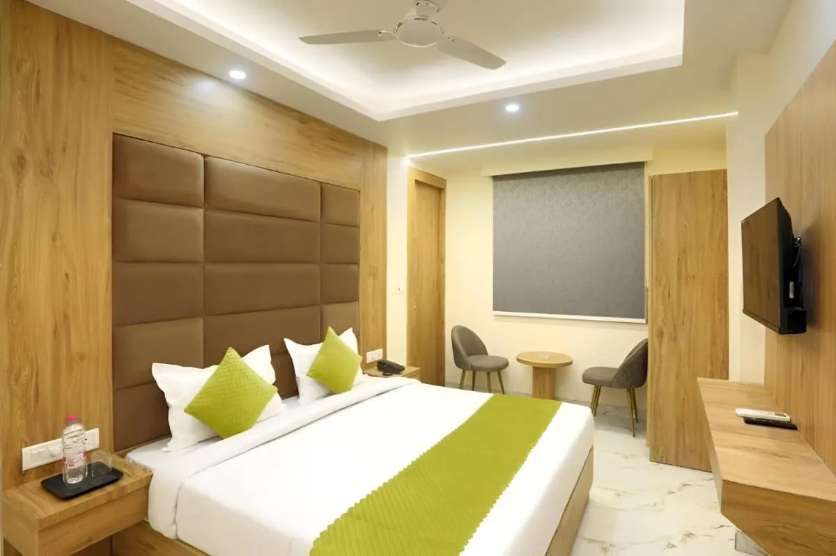 Image 4 of Hotel Oakwood