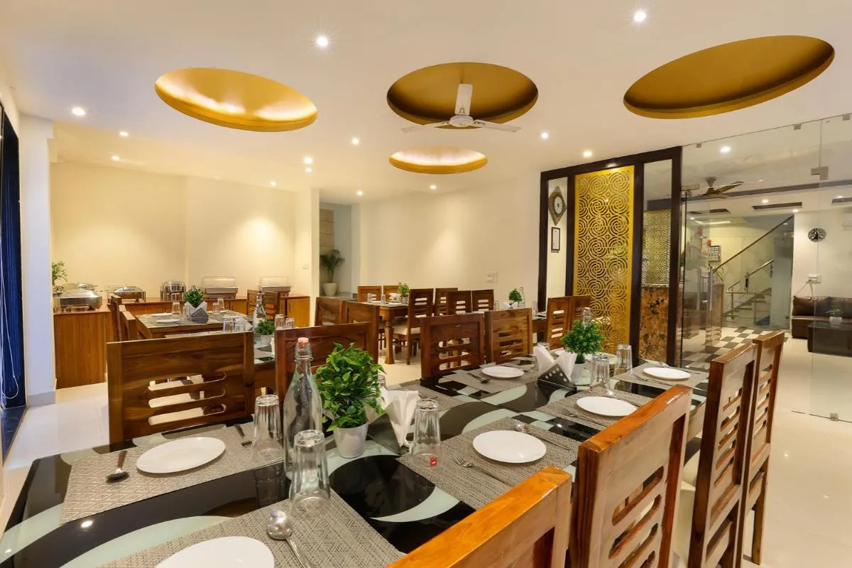 Image 2 of Hotel Paragon Suites By Denver