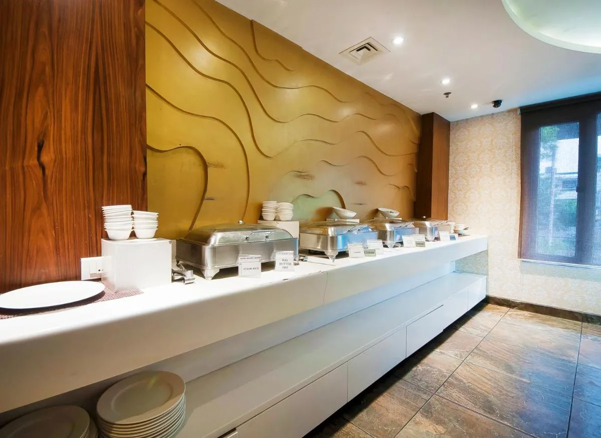 Image 2 of Hotel Regent Grand