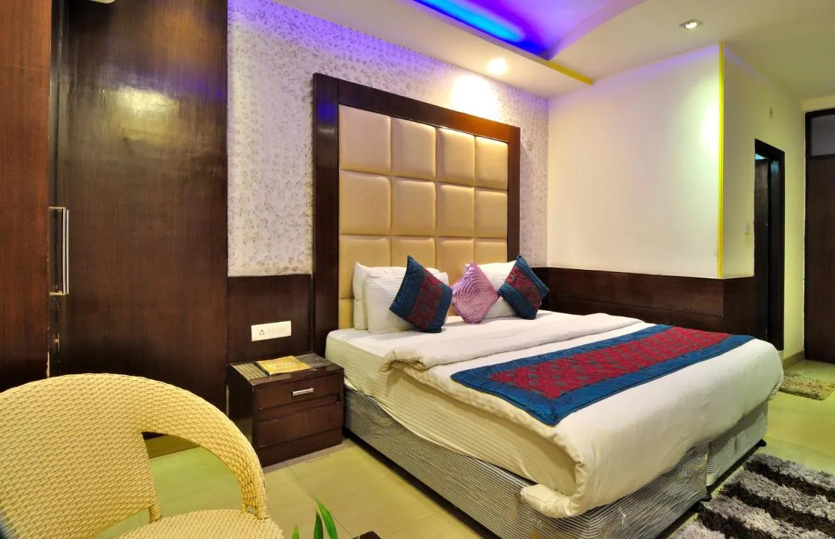 Image 1 of Hotel Shelton