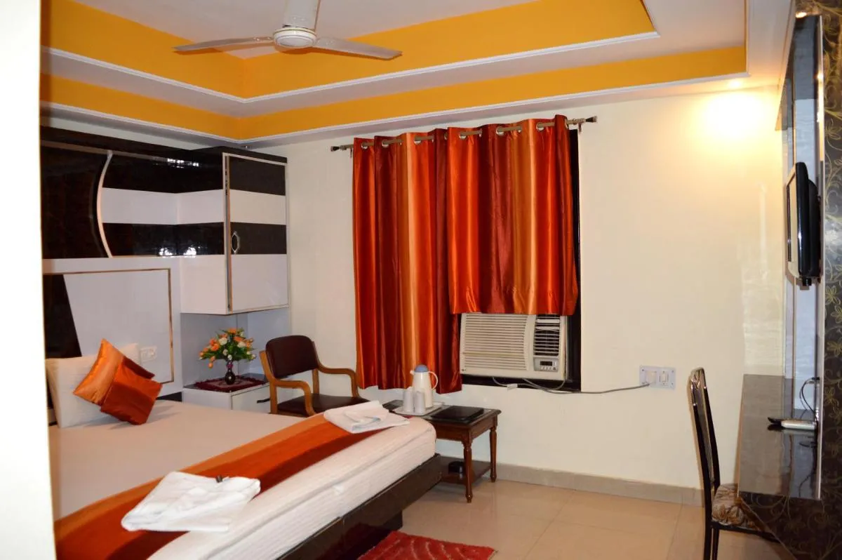 Image 2 of Hotel Su Shree Continental 5 Minutes Walk From New Delhi Railway Station