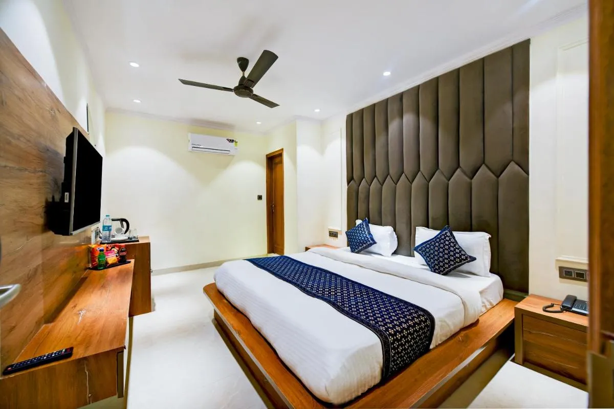 Image 1 of Hotel Surya Plaza Near New Delhi Railway Station and Connaught Place