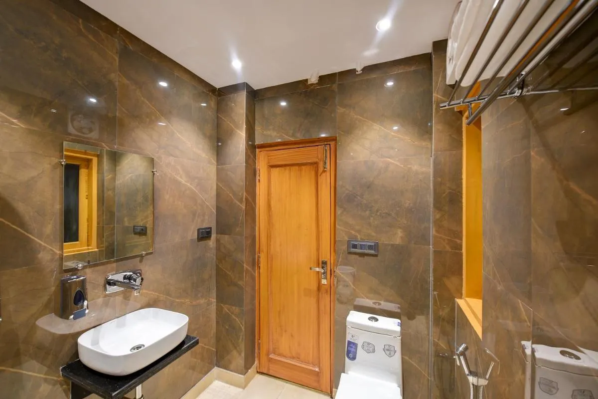 Image 2 of Hotel Surya Plaza Near New Delhi Railway Station and Connaught Place