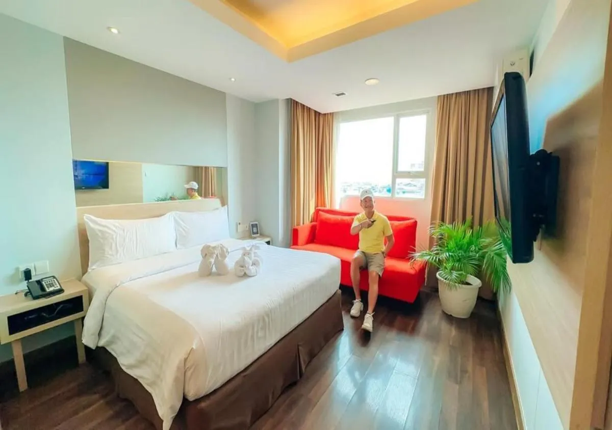 Image 2 of Hotel The Elite City