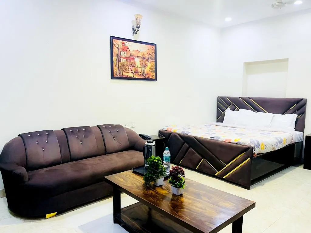 Image of Hotel Tom & Jerry – 10 Mins From Nizamuddin Railway Station