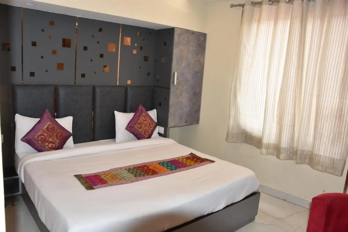 Image 1 of Hotel Wall City 55