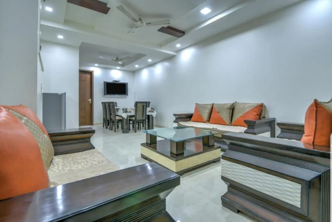 Image 4 of Ideal 3bhk apartment!Downtown