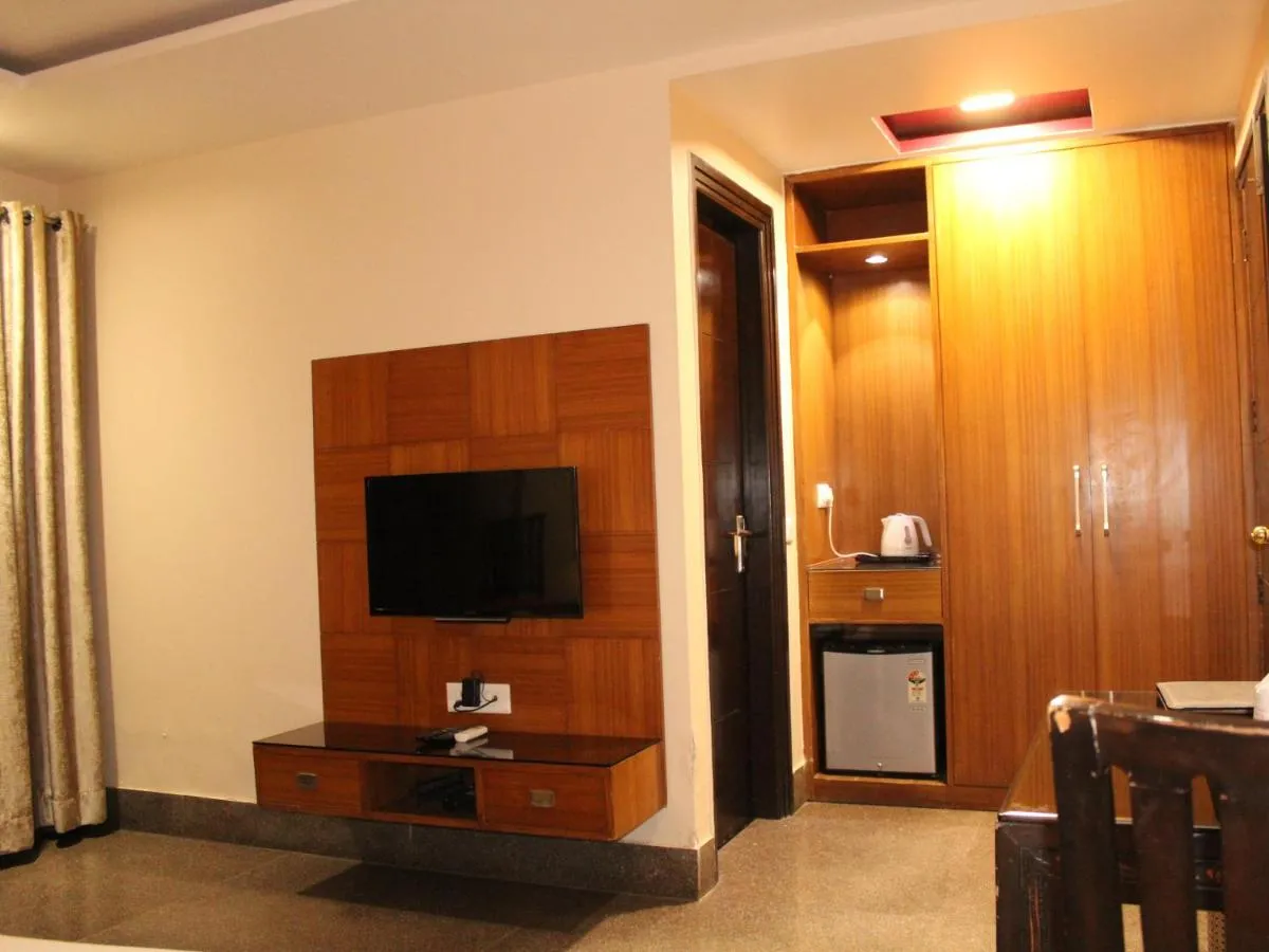 Image 3 of Karan Holidays