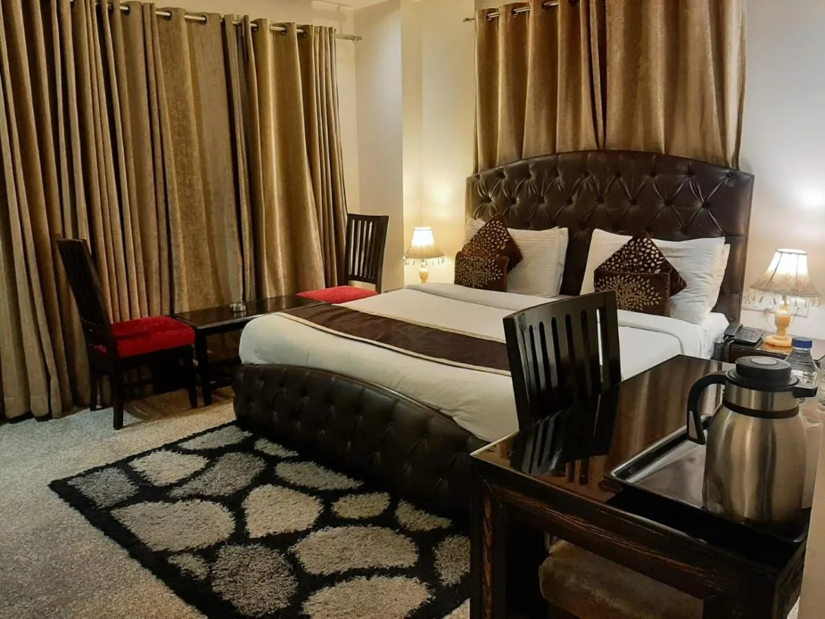 Image 1 of Karan Holidays