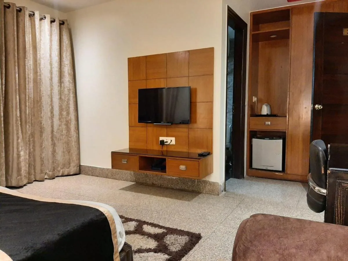 Image 4 of Karan Holidays