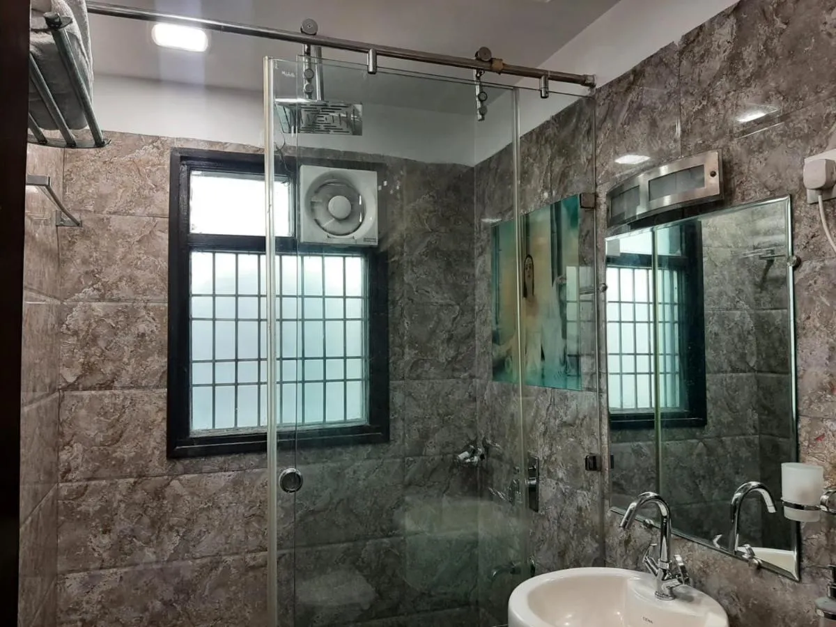 Image 2 of Karan Holidays