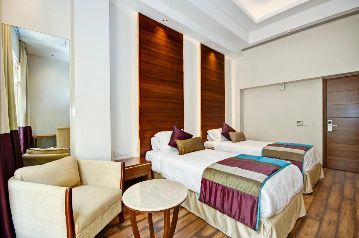 Image 1 of La Sagrita