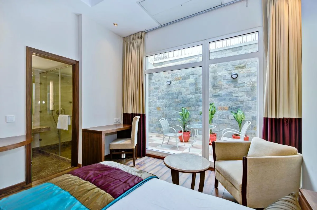 Image 3 of La Sagrita