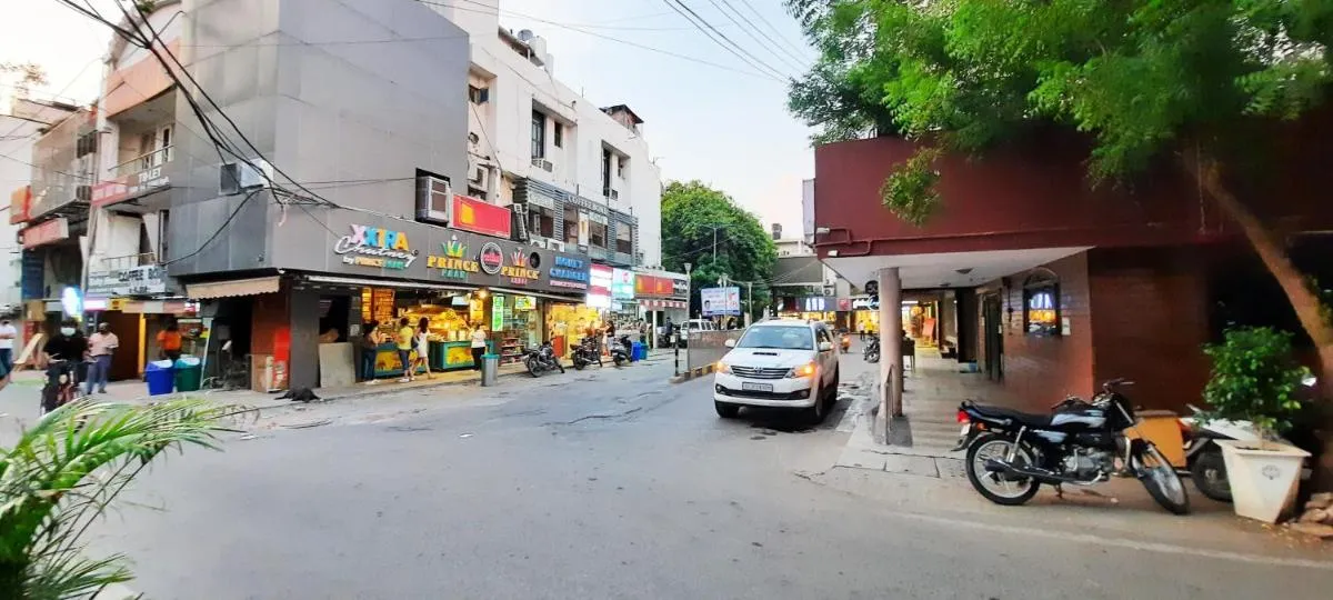 Image 5 of Modern Jacuzzi Hot Tub 1BHK Suite South Delhi 3