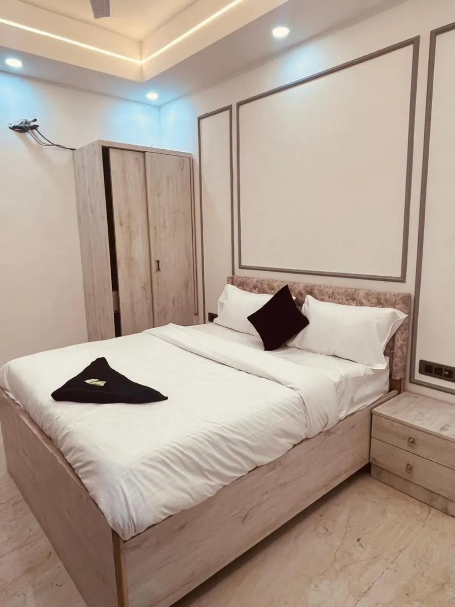 Image 6 of Royal Townhouse