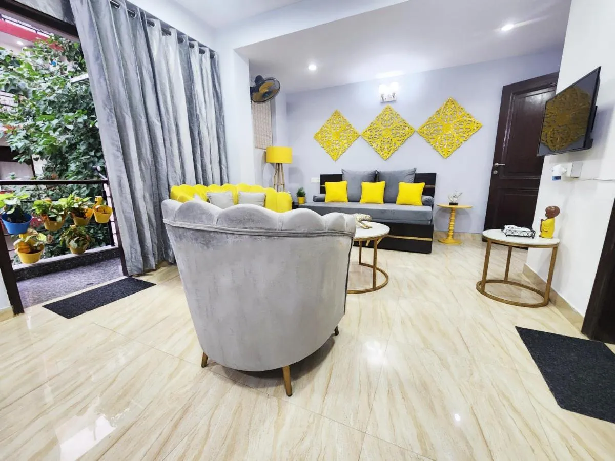 Image 4 of Spacious 1BHK Suite Prime Location w/ 2 baths (12)