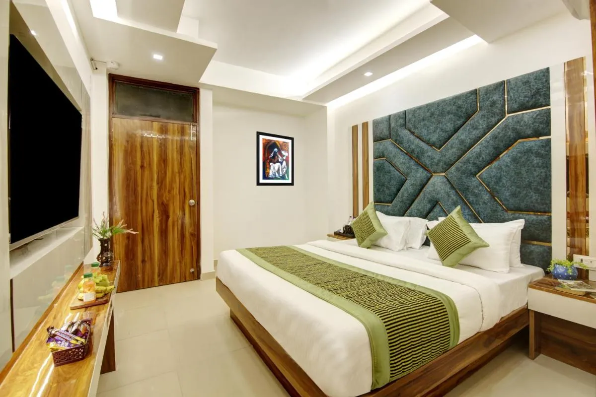 Image 1 of Star Villa Buffet Retreat – 1 Minute from NDLS Railway Station