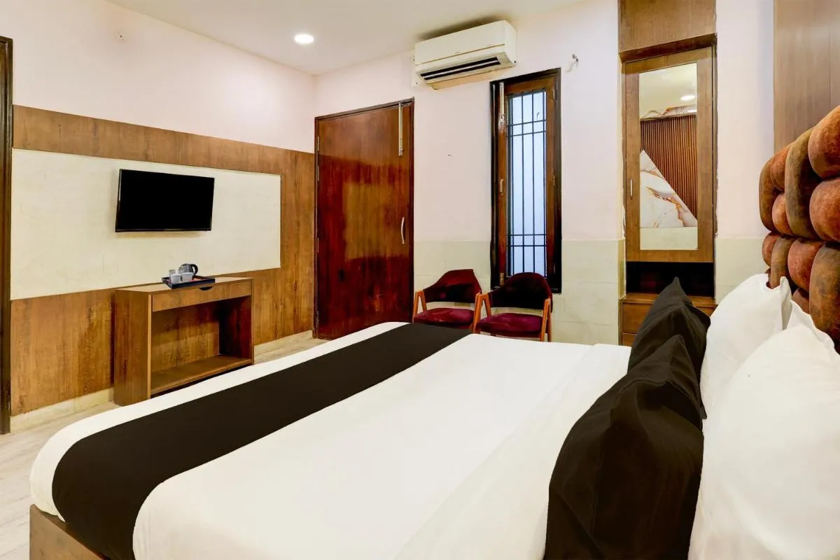 Image 2 of Super Hotel O Alipur Narela