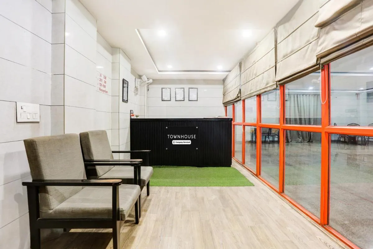 Image 2 of Super Townhouse Rohini Sector 23